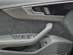 Audi RS4 Avant 25 year edition quattro tiptronic
