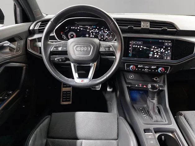Audi Q3 40 TFSI S line quattro S-tronic