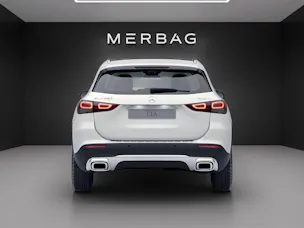 Mercedes-Benz GLA 250 4Matic Progressive 8G-DCT