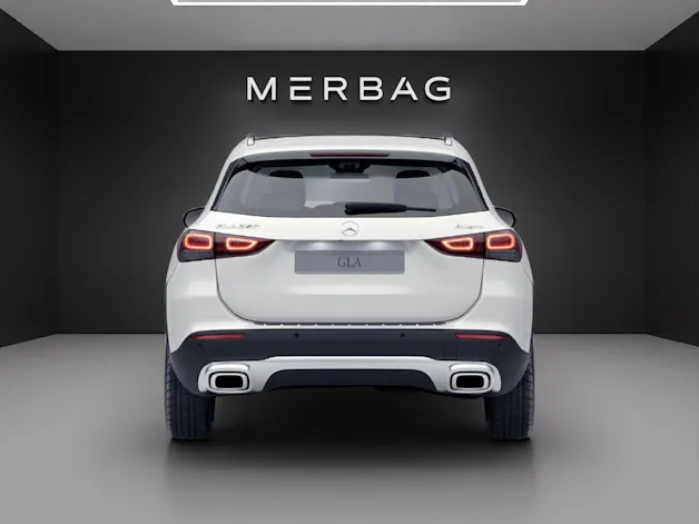 Mercedes-Benz GLA 250 4Matic Progressive 8G-DCT