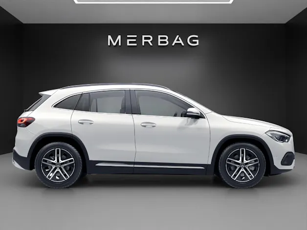 Mercedes-Benz GLA 250 4Matic Progressive 8G-DCT