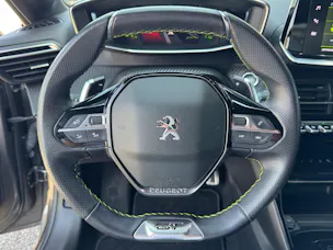 Peugeot 208 1.2 PureTech GT EAT8