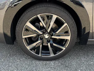 Peugeot 208 1.2 PureTech GT EAT8