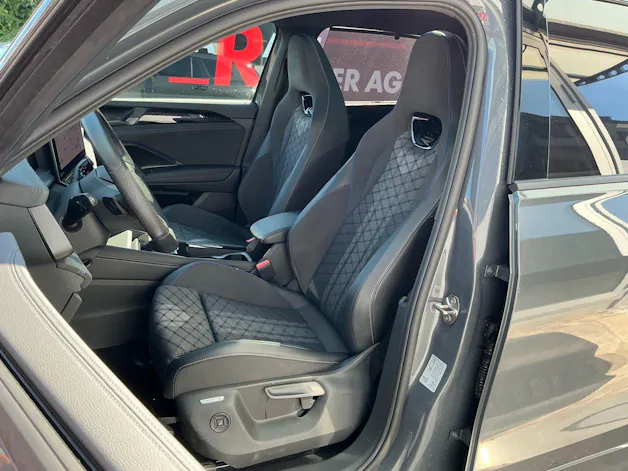VW Tayron 2.0 TSI 265 PS 4MOTION R-Line *** TOP AUSSTATTUNG !!! ***