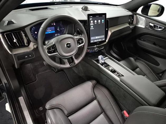VOLVO XC60 2.0 T8 TE Ultra Dark eAWD