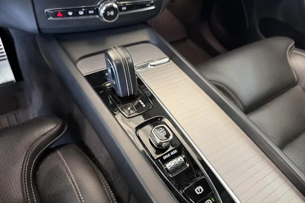 Volvo XC60 T8 eAWD R-Design Geartronic