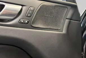 Volvo XC60 T8 eAWD R-Design Geartronic