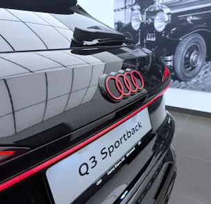 Audi Q3 SUV 110 kW TFSI S tronic