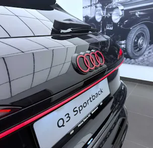 Audi Q3 SUV 110 kW TFSI S tronic