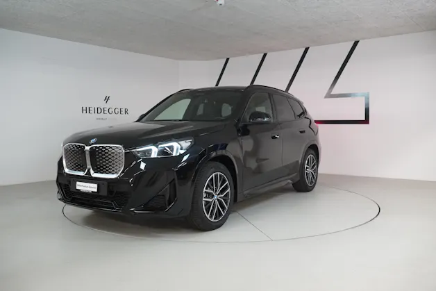 BMW iX1 xDrive 30 M Sport