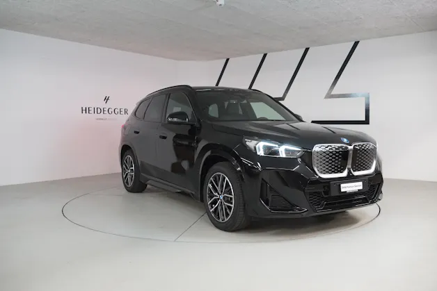 BMW iX1 xDrive 30 M Sport