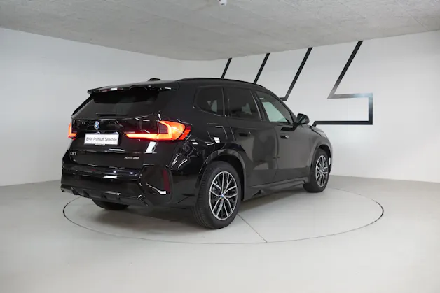 BMW iX1 xDrive 30 M Sport