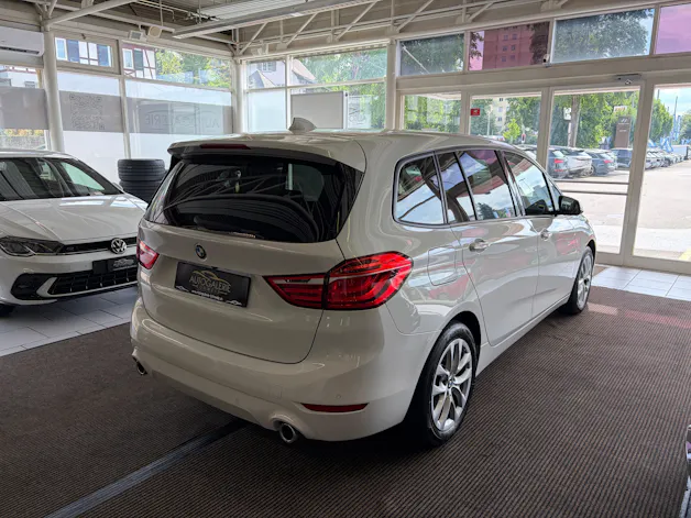 BMW 220d xDrive Gran Tourer | CH Fzg. | Driving Assistant Plus | Kamera | LED Scheinw. | HeadUp | Sportsitze |