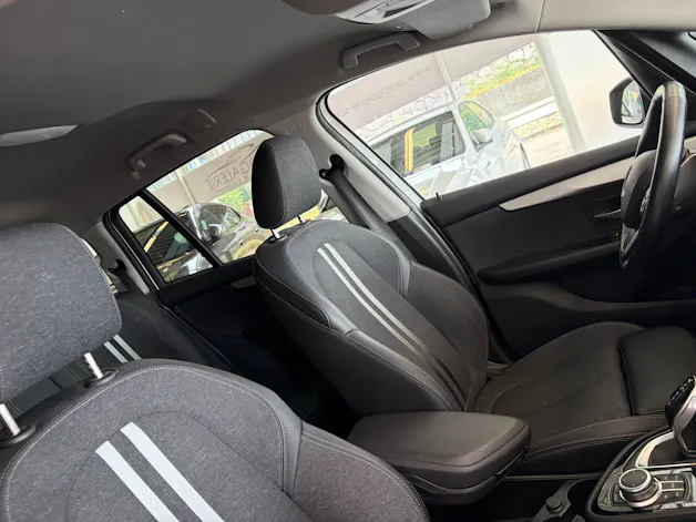 BMW 220d xDrive Gran Tourer | CH Fzg. | Driving Assistant Plus | Kamera | LED Scheinw. | HeadUp | Sportsitze |
