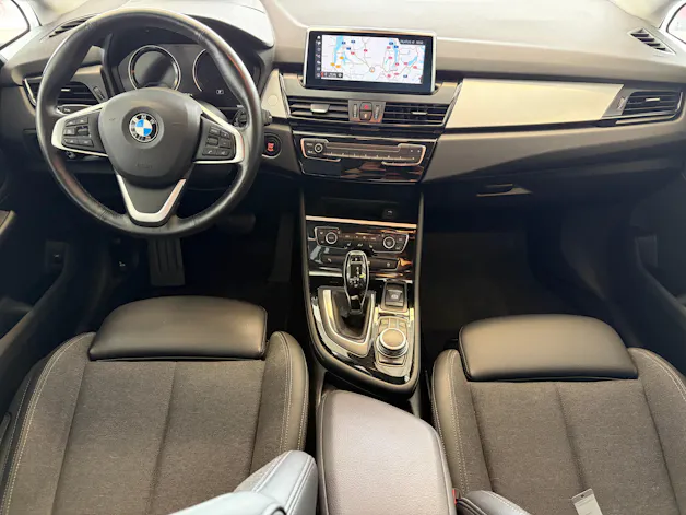 BMW 220d xDrive Gran Tourer | CH Fzg. | Driving Assistant Plus | Kamera | LED Scheinw. | HeadUp | Sportsitze |