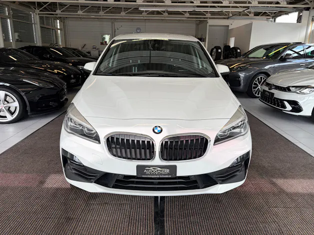 BMW 220d xDrive Gran Tourer | CH Fzg. | Driving Assistant Plus | Kamera | LED Scheinw. | HeadUp | Sportsitze |