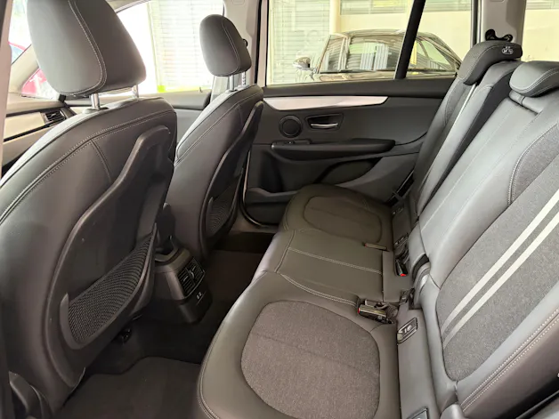 BMW 220d xDrive Gran Tourer | CH Fzg. | Driving Assistant Plus | Kamera | LED Scheinw. | HeadUp | Sportsitze |