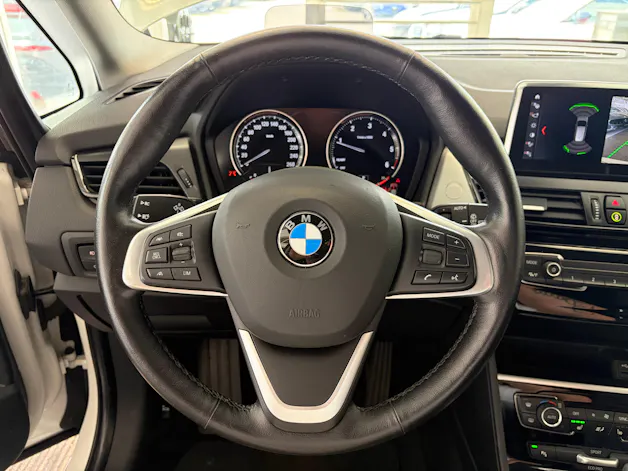 BMW 220d xDrive Gran Tourer | CH Fzg. | Driving Assistant Plus | Kamera | LED Scheinw. | HeadUp | Sportsitze |