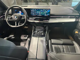 BMW 520d xDrive 48V Touring M Sport Steptronic