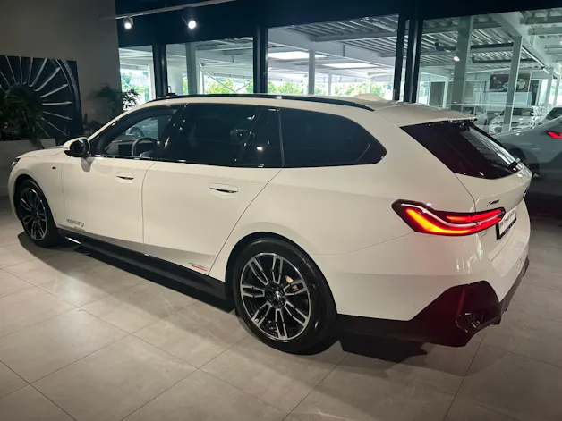 BMW 520d xDrive 48V Touring M Sport Steptronic