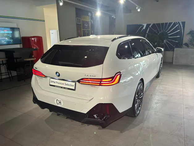 BMW 520d xDrive 48V Touring M Sport Steptronic