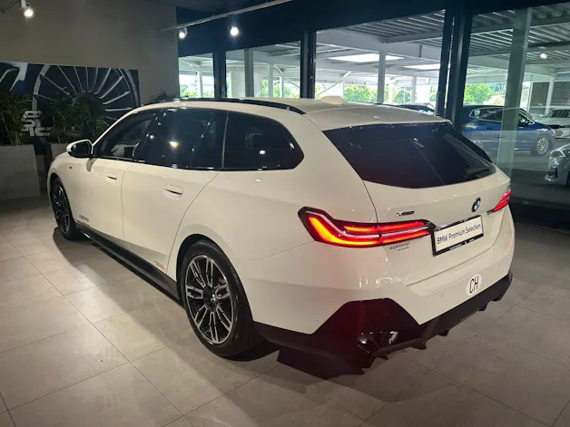 BMW 520d xDrive 48V Touring M Sport Steptronic