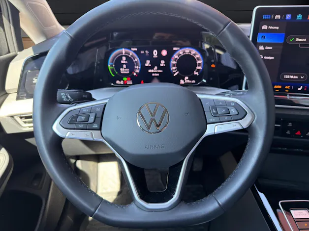 VW GOLF STYLE
