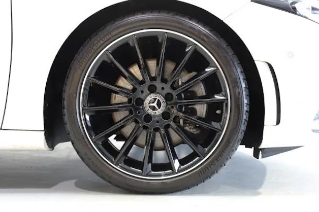 Mercedes-Benz A 250 AMG Line