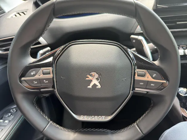 Peugeot 5008 1.2PT AllurePackEAT8