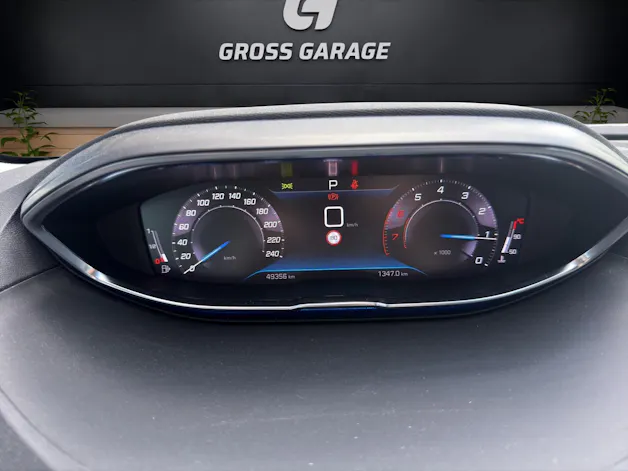 Peugeot 5008 1.2PT AllurePackEAT8