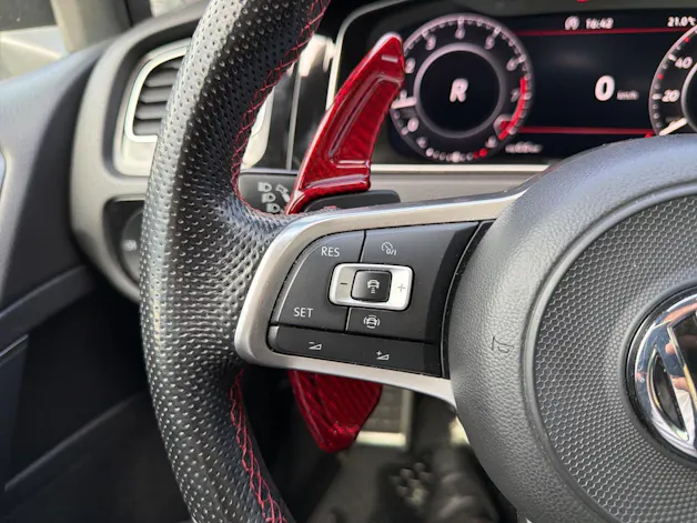 VW Golf 2.0 TSI GTI TCR