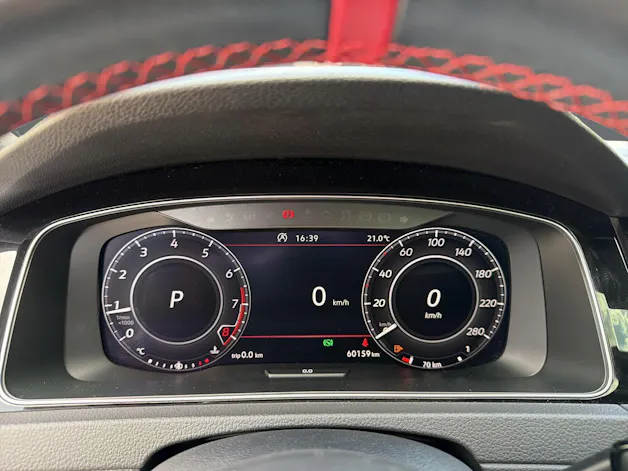 VW Golf 2.0 TSI GTI TCR