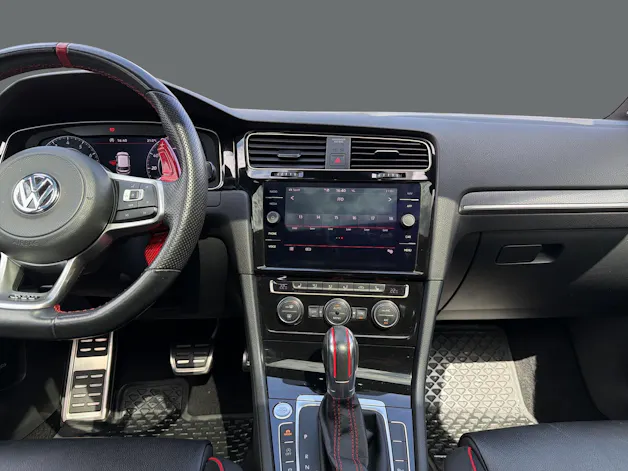 VW Golf 2.0 TSI GTI TCR