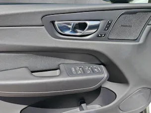 Volvo XC60 T8 eAWD R-Design Geartronic