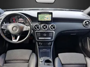 Mercedes-Benz A 220 AMG Line 4Matic
