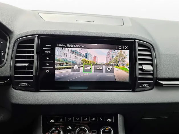 SKODA Karoq 1.5 TSI SportLine DSG