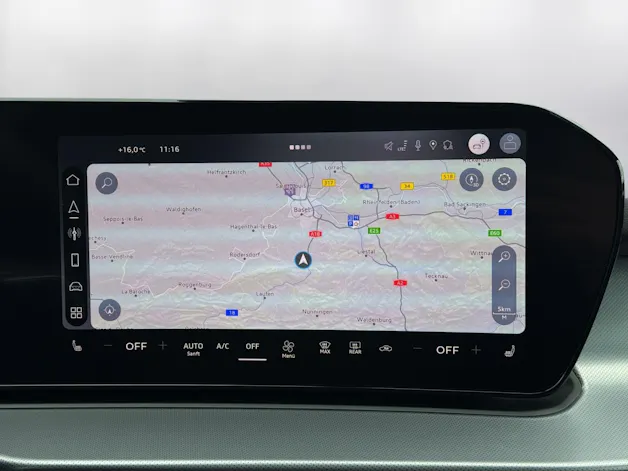 Audi Q3 SUV e-hybrid 200 kW S tronig