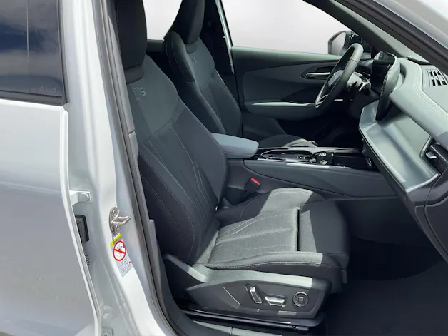 Audi Q3 SUV e-hybrid 200 kW S tronig
