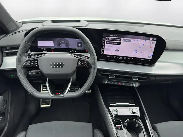 Audi Q3 SUV e-hybrid 200 kW S tronig