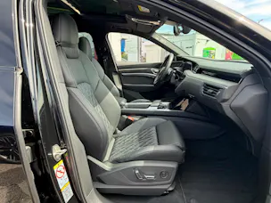 AUDI e-tron S Sportback quattro