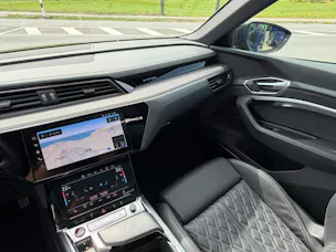 AUDI e-tron S Sportback quattro