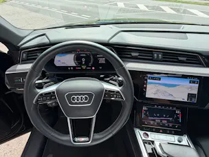 AUDI e-tron S Sportback quattro