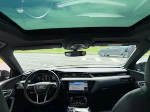 AUDI e-tron S Sportback quattro