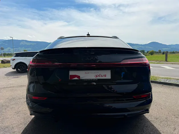 AUDI e-tron S Sportback quattro