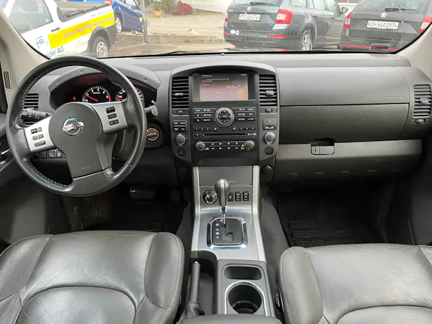 Nissan Navara V6 Double Cab LE 3.0 dCi 4WD Automat