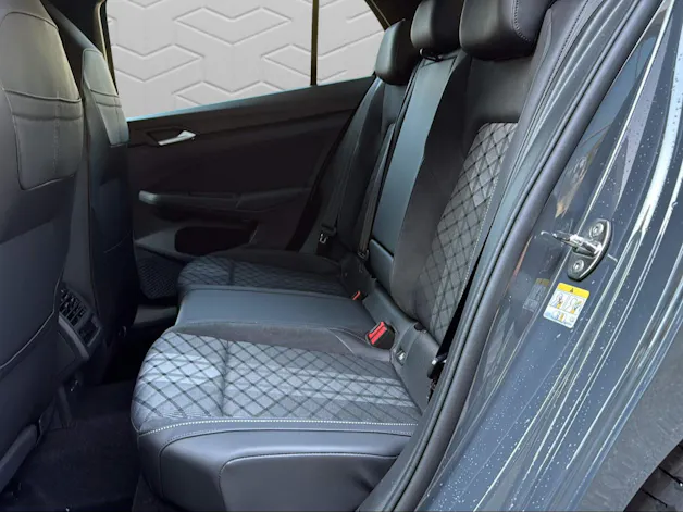VW Golf 1.5 e TSI mHEV R-Line DSG