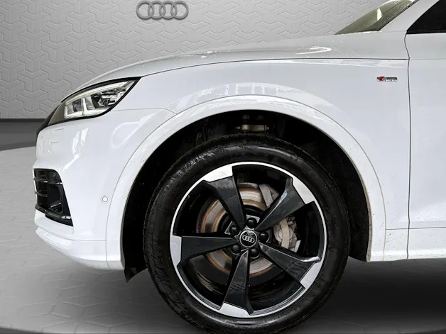 AUDI Q5 2.0 TDI sport quattro S-tronic