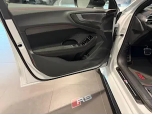 Audi RS 5 Avant TFSI 470 kW Tiptronic quattro