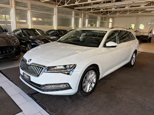 Škoda Superb Combi 2.0 TDi Style 4x4 DSG | CH Fahrzeug | mySkoda Pack | Kessy | Belüftete Sitz | DAB+ | Navi Columbus 9.2" |
