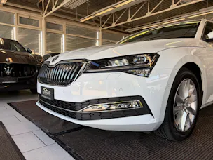 Škoda Superb Combi 2.0 TDi Style 4x4 DSG | CH Fahrzeug | mySkoda Pack | Kessy | Belüftete Sitz | DAB+ | Navi Columbus 9.2" |